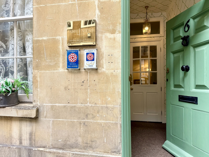 Exterior & Views 2, Abbey Mews, Bath and North East Somerset