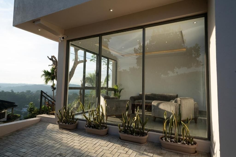 Terrace/patio, Iris - Kandy, K.F.G. & G. Korale