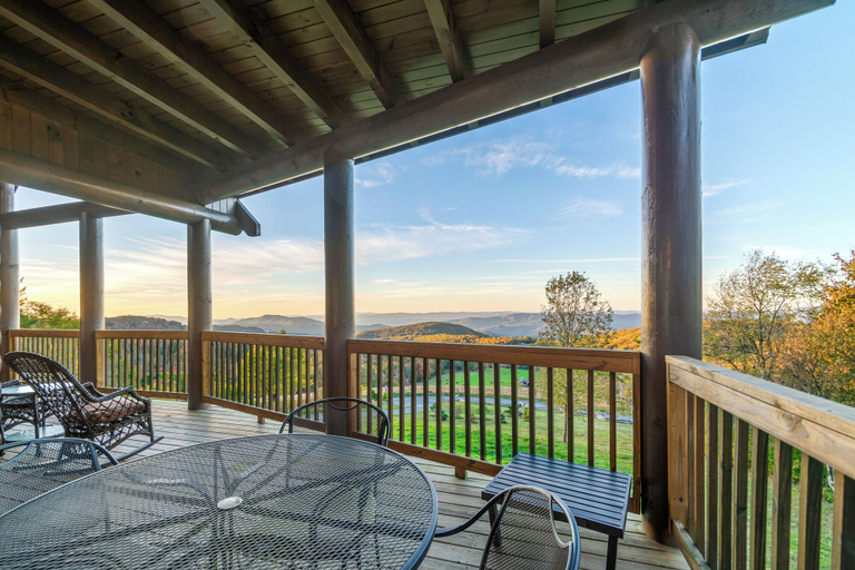 Interior 4, Highland Mist, Watauga