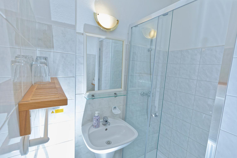 Bathroom 3, Hotel Monaco, Třebíč