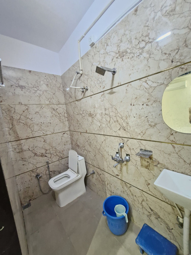 Bathroom 5, Shree Govindam Guest House, Ujjain