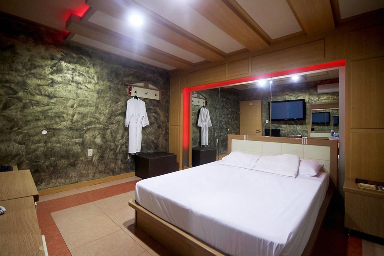 Bedroom 2, Pohang Yeongildae Pacific, Pohang