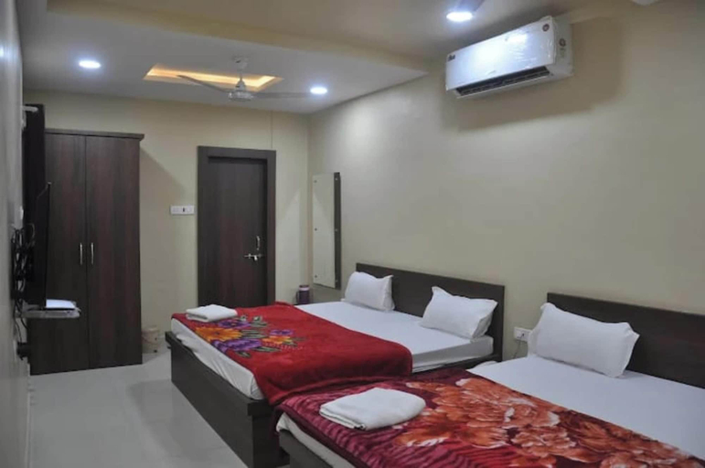 Room 4, HOTEL ASHUTOSH Mandsaur, Mandsaur