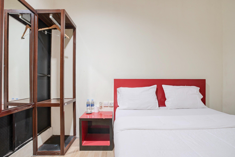 Room 4, Stylish DBL Suite Escape W/ Free Wifi and Parking, Batam