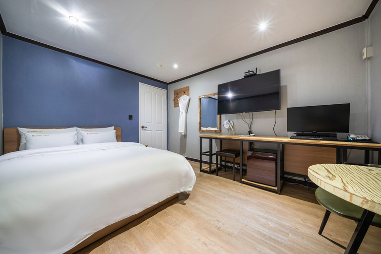 Bedroom 2, Incheon (Juan) Tomato Hotel, Nam