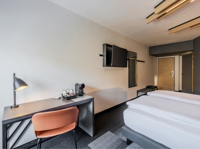 Others 5, B&B HOTEL Munchen-Schwabing, München