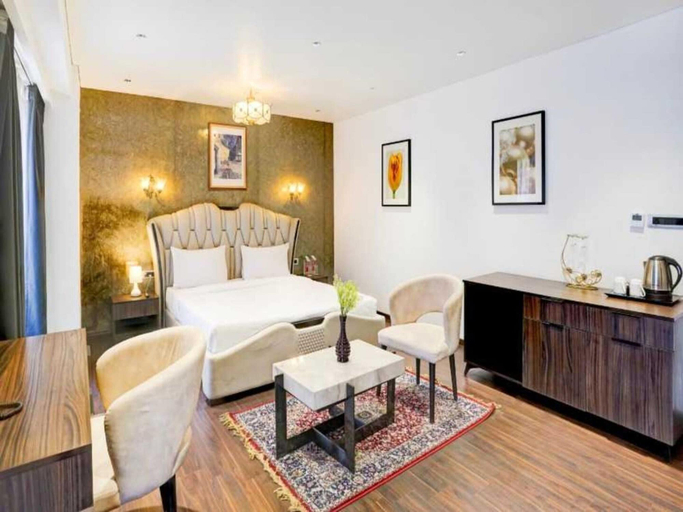 Room 2, Townhouse Baner Street, Pune