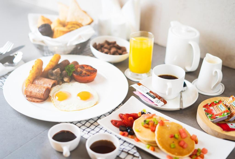 Food & Drinks 4, Al Khoory Sky Garden Hotel, Dubai