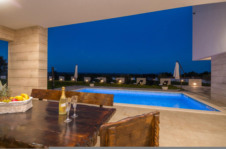Others 3, Villa F A Zadarvillas, Sveti Filip i Jakov