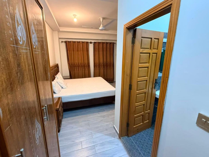 Bedroom 2, Istanbul Inn, Islamabad