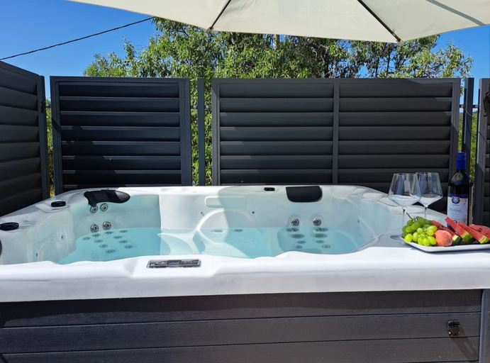 Outdoor spa tub 3, Villa Marija Zaton, Ston