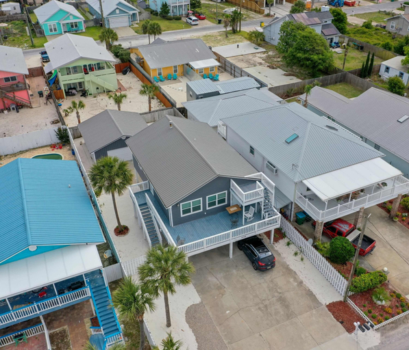 Others 1, Beach Time Cozy Retreat Steps From the Gulf, Bay