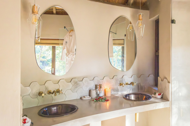Bathroom 2, Limpopo-Lipadi Wildlife Reserve