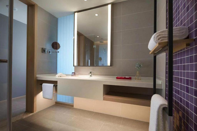 Bathroom 3, Q Hotel Shanghai Pudong, Shanghai