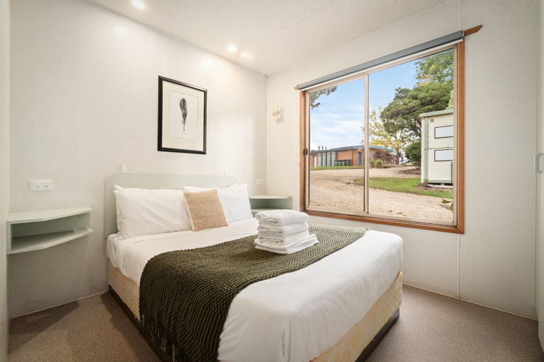 Bedroom 3, Tiny Away Escape at Daylesford Springs, Hepburn - East