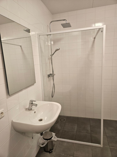 Bathroom 2, Residence Dordrecht, Dordrecht
