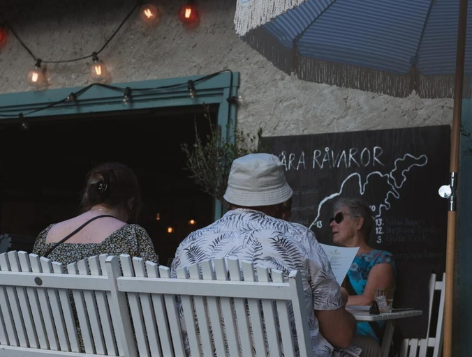Outdoor dining, Boutiquehotell Grå Gåsen, Gotland