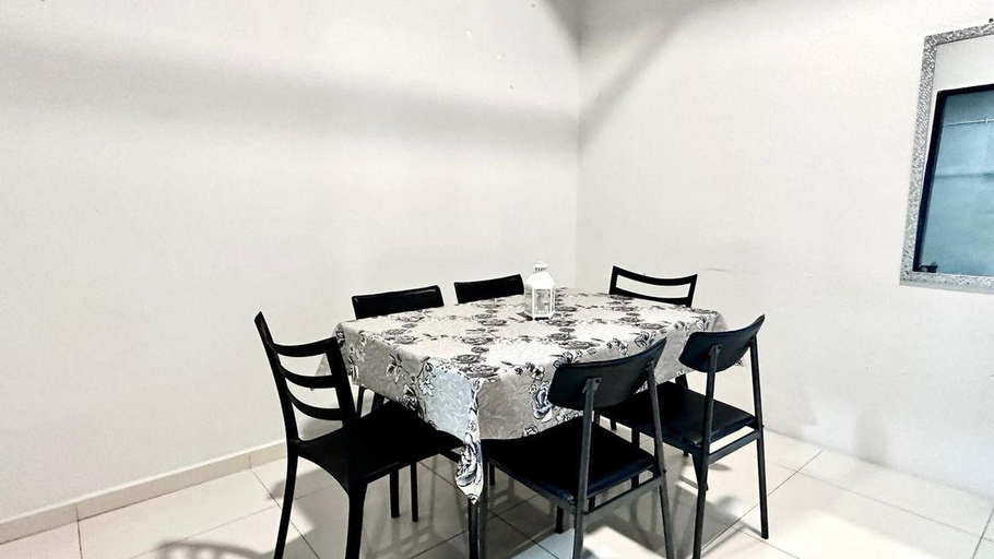 2, Setia Tri-Suite(8) by Homey Planet, Penang Island