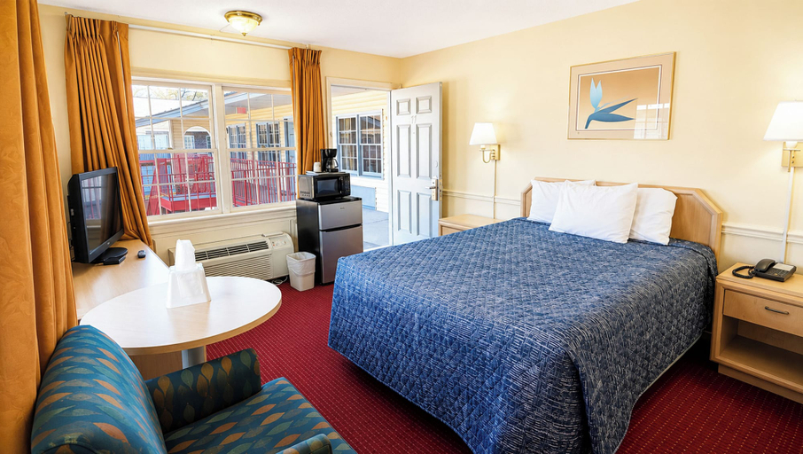 Bedroom 4, Capt. John Smith Inn, Williamsburg