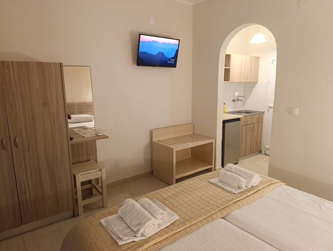 Bedroom 5, Ever Green, Ionian Islands