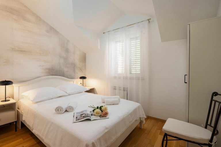Bedroom 3, Pool Villa Vese /w Panoramic Sea View, Marina
