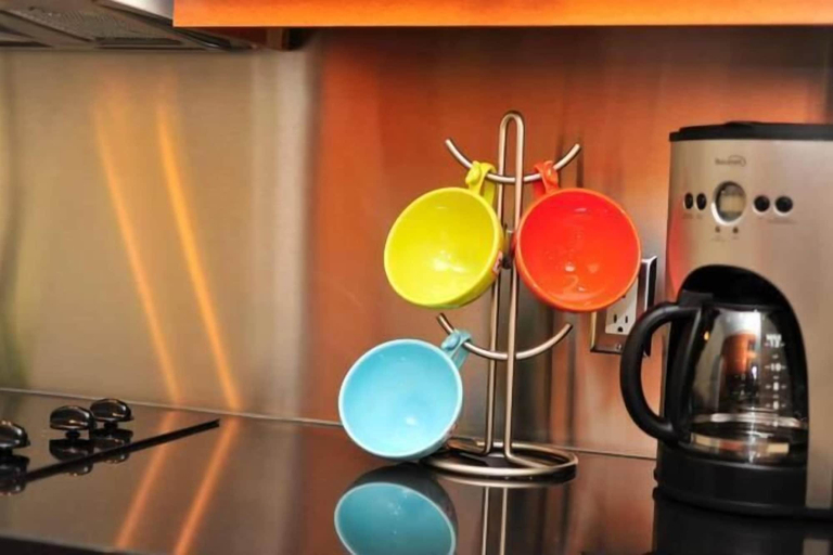 Coffee and/or coffee maker, Yonge Suites Aparthotel in DT Toronto, Toronto