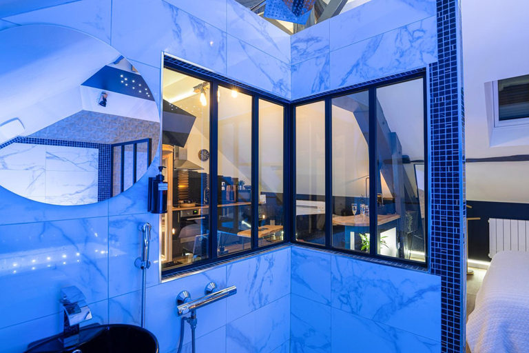 Others 2, L'Intemporel Eclipse Suite Spa Privatif, Val-d'Oise