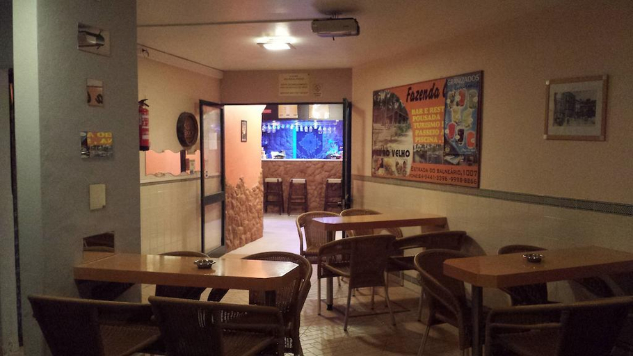 Food & Drinks 4, Clube Meia Praia, Lagos