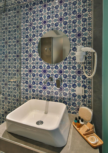 Bathroom 4, Alilass Hotel, Fatih