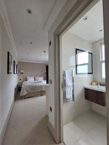 Bedroom 2, Ashburn Court Apartments, London