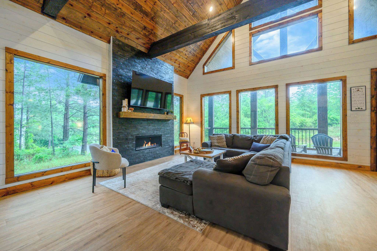 Living area 3, Happy Heart Hideaway - Amazing Outdoor Space, McCurtain