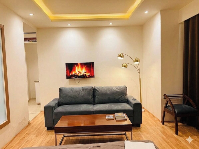 Living area 5, Hotel Golden bees gym & spa, Srinagar