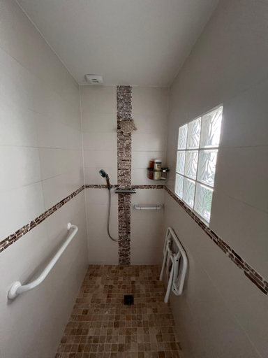 Bathroom 3, La Bastide de Grosille, Drôme
