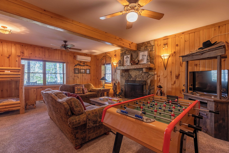 Interior 5, Altitude Adjustment - Seven Devils Cabin With Hot Tub, Pet Friendly, Fireplace, Watauga