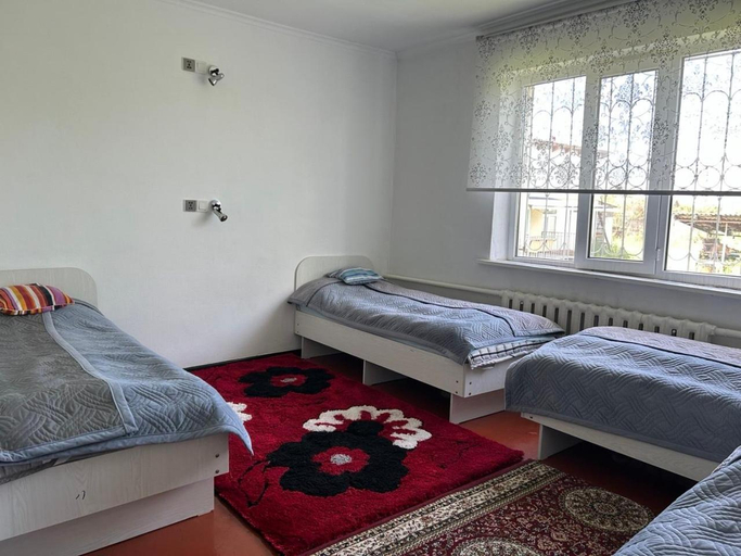 Others 5, SunHouse Hostel, Ak-Suu
