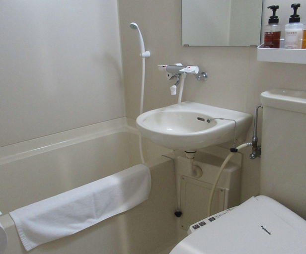 Bathroom, Business Hotel Mikumo, Konan