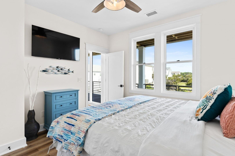 Room 3, 1040 Break / 1040 Ocean Blvd West 4 Bedroom Home by RedAwning, Brunswick