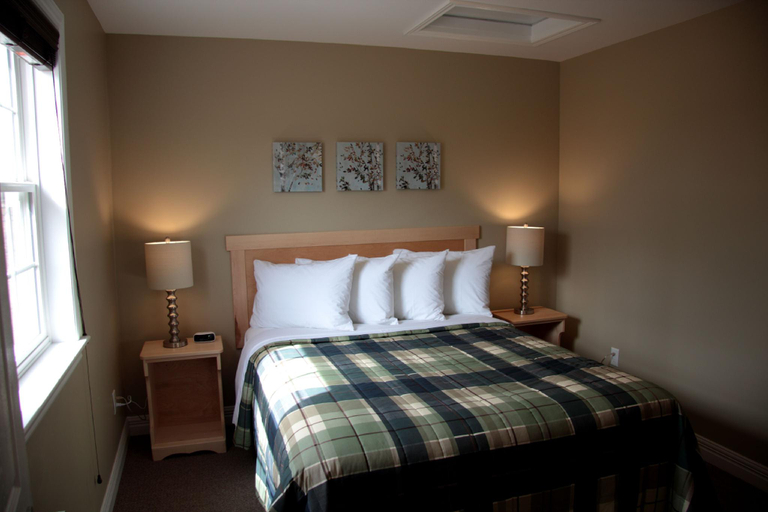 Bedroom 2, CARLETON INN & COTTAGES, Annapolis