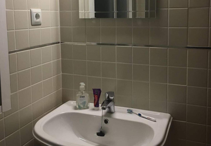 Bathroom 5, Seaside 2 Bed Apartment Sleeps 3 - Pool - Pets Ok, Almería