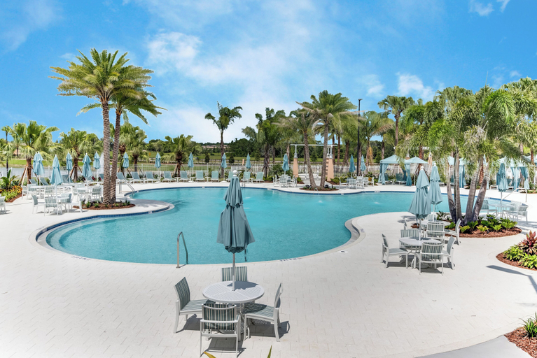 Sport & Beauty 5, Beautiful Townhome W/pool &free Resort Access!, Osceola
