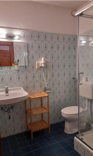 Shower 5, Urlaub by Julka, Villach Land