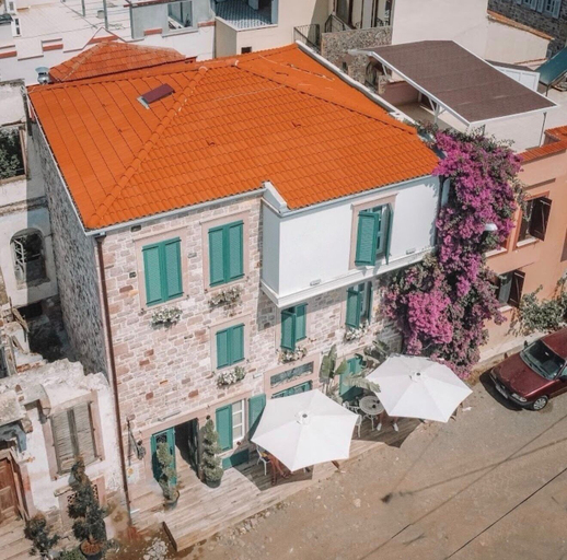 Primary image