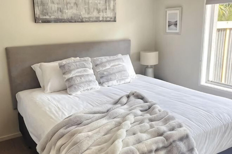 Room 3, Atkin Boutique, Waitakere