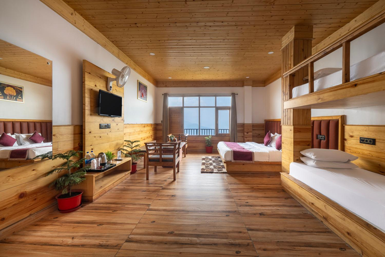 Bedroom 2, Kufri Delight, Shimla