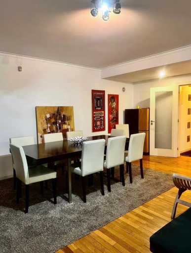 Others 5, Flat near the beach with Pool for 8, Oeiras