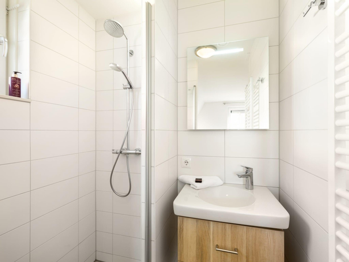 Bathroom, Villa in Dishoek near the North Sea Beach, Veere