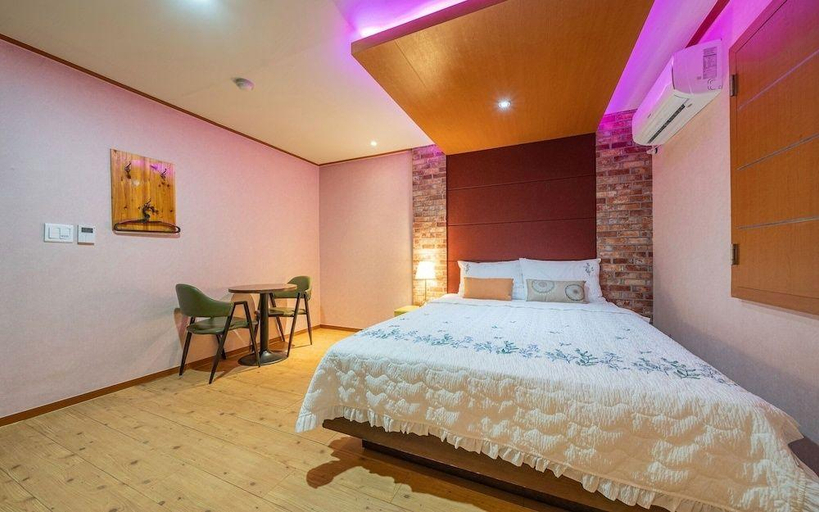 Bedroom 3, Goseong Ace, Goseong
