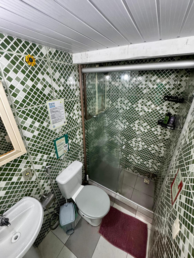 Bathroom 3, Hostel New Ipanema, Rio de Janeiro