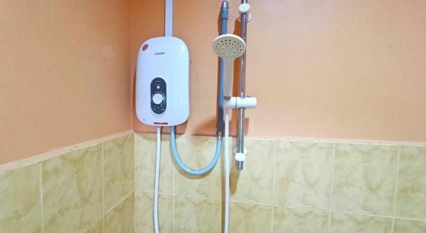 Bathroom, Chalet Yunie, Marang
