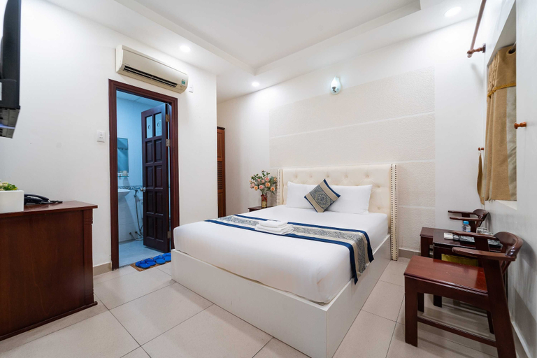Room 4, Collection O Dinh Dinh 2 - Near T3, Tân Bình